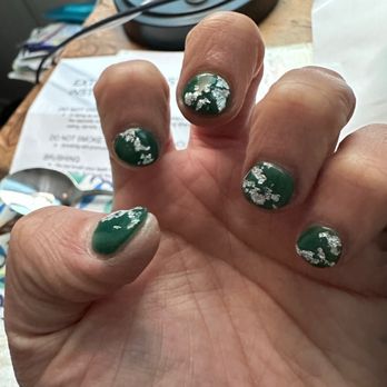 Van T nails - Foil inlay - Nail Salons Near Me - Chicago, Illinois