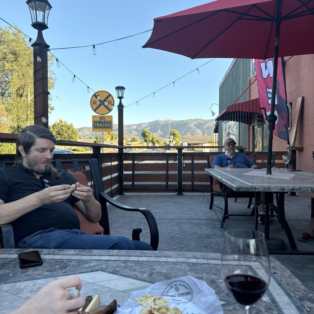 La Bodega De Castillo - Wine Bars Near Me - Tehachapi, California La Bodega De Castillo - Wine Bars Near Me - Tehachapi, California
