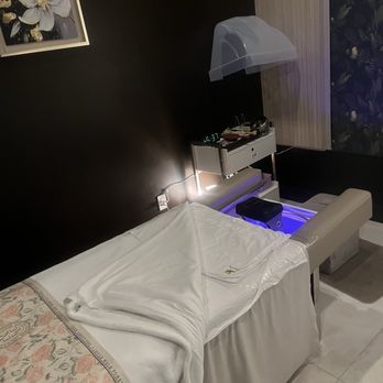 Sawadee Aqua Spa - Head spa treatment room - Day Spas Near Me - Scottsdale, Arizona Sawadee Aqua Spa - Head spa treatment room - Day Spas Near Me - Scottsdale, Arizona