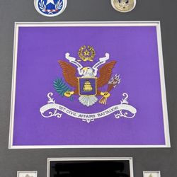 V & T Designs - Presentation frame