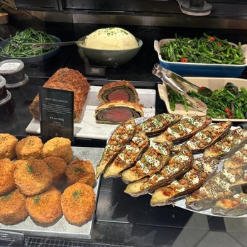 Harrods Food Hall - Cheese Shops Near Me - London, XGL Harrods Food Hall - Cheese Shops Near Me - London, XGL