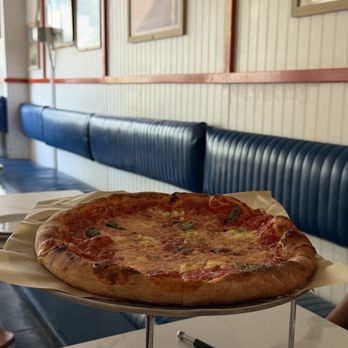 Rose Pizzeria - Very crispy - Pizza Near Me - Berkeley, California Rose Pizzeria - Very crispy - Pizza Near Me - Berkeley, California