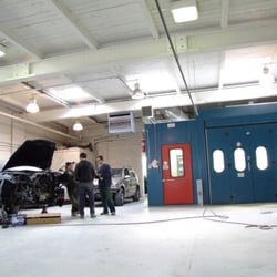Medford Auto Center - Clean Enviroment State of the Art Spray Booth
