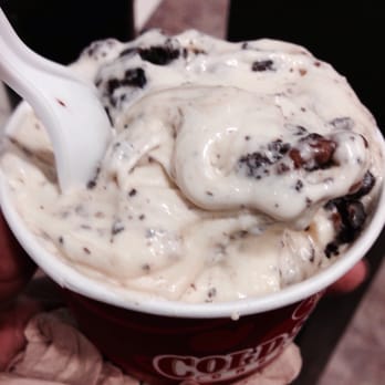 Cold Stone Creamery - Salted butterscotch brownie w/ pecans instead of walnuts in a like it size cup - Ice Cream & Frozen Yogurt Near Me - Elizabeth, New Jersey Cold Stone Creamery - Salted butterscotch brownie w/ pecans instead of walnuts in a like it size cup - Ice Cream & Frozen Yogurt Near Me - Elizabeth, New Jersey