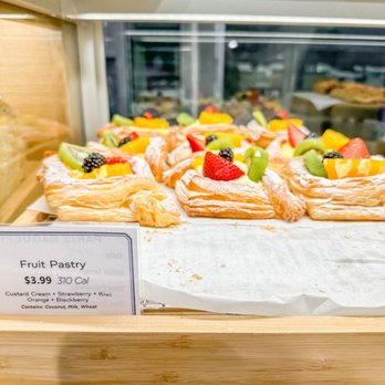 Paris Baguette - Fruit pastry - Bakeries Near Me - Parker, Colorado Paris Baguette - Fruit pastry - Bakeries Near Me - Parker, Colorado