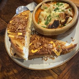 Grilled cheese & Tomato soup