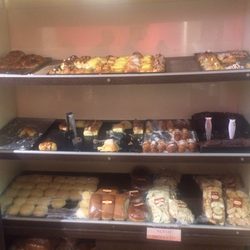 Ayulem Pastelería y Casa de Té - Sección facturas