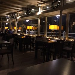 Fletcher Het Witte Huis - Zicht van het restaurant met aanblik naar buiten