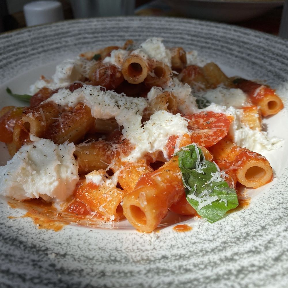 Bella Italia - Pomodoro Mozzarella - Italian Near Me - Exeter, DEV Bella Italia - Pomodoro Mozzarella - Italian Near Me - Exeter, DEV