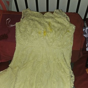Laundromat Pick Up - Yellow stain on brand new dress - Laundromat Near Me - Corona, New York