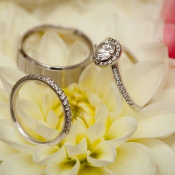Red Cart Studios - Photo Booth Rentals Near Me