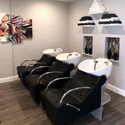 Di'Nostri Salon