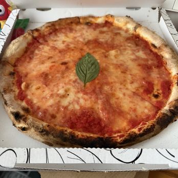 Re Di Napoli - Margherita pizza - Napoletana Near Me - Paris, 01 Re Di Napoli - Margherita pizza - Napoletana Near Me - Paris, 01