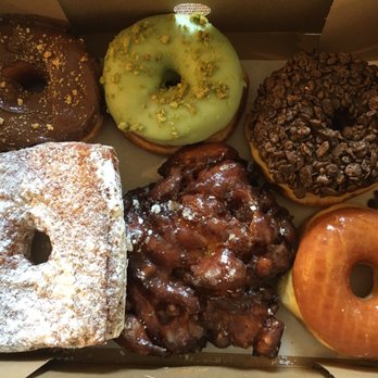 Randy's Donuts - Apple fritter: "Trust me, I'm amazing." - Donuts Near Me - Pasadena, California Randy's Donuts - Apple fritter: "Trust me, I'm amazing." - Donuts Near Me - Pasadena, California