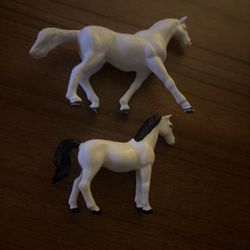 Flea Body's Vintage & Home Decor - Antique Horses