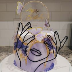 Yazzi Cakes - Extra Glamorous Birthday Cake!