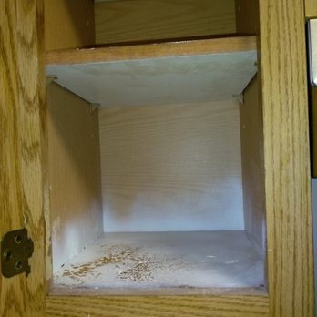 Worthington Ridge - This is how they fixed the dirty kitchen cabinets by spray painting over the dirt - Apartments Near Me - Worthington, Ohio Worthington Ridge - This is how they fixed the dirty kitchen cabinets by spray painting over the dirt - Apartments Near Me - Worthington, Ohio