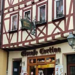 Cortina Eiscafé