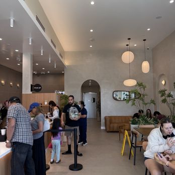 Da Vien Coffee - Coffee & Tea Near Me - Long Beach, California