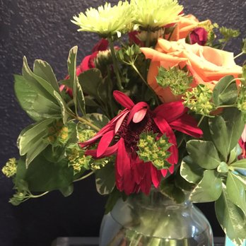 Colleyville Florist - Day 2 of my poor flower arrangement. My poor Gerber Daisies didn't last even with fresh water added daily. - Florists Near Me - Colleyville, Texas Colleyville Florist - Day 2 of my poor flower arrangement. My poor Gerber Daisies didn't last even with fresh water added daily. - Florists Near Me - Colleyville, Texas