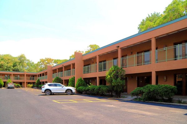 El Sendero Inn - Best hotel in Santa Fe Downtown by null