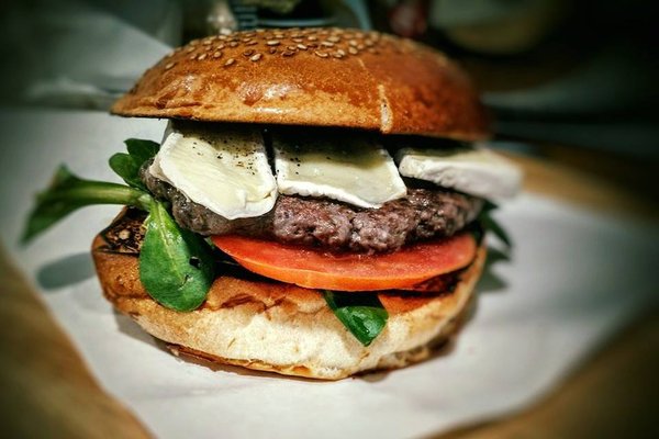 Funky Burgers Takeout Delivery 35 Photos Salad Piazza Egeo 9 Bicocca Milano Italy Restaurant Reviews Phone Number Yelp