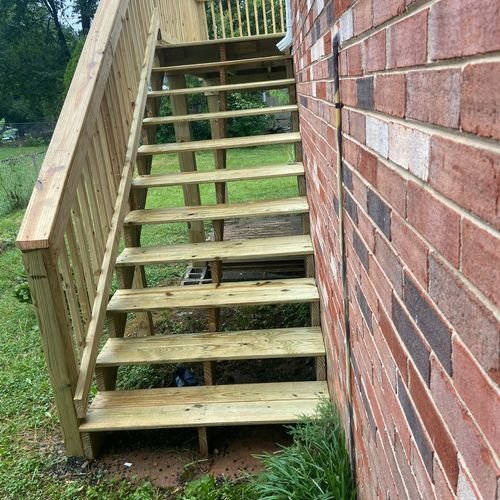 Slide of Perla Construction