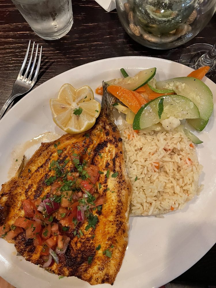 YIANNIS RESTAURANT Updated November 2024 34 Photos & 67 Reviews