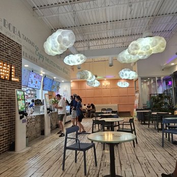 Snowl Cafe - Dining area - Bubble Tea Near Me - Aurora, Colorado
