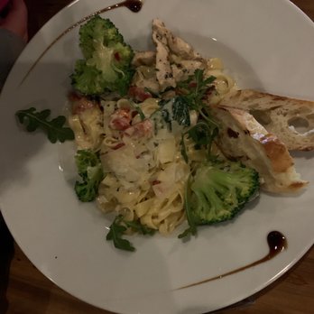Giovanni - Fettuccine primavera with chicken - Italian Near Me - Rockwall, Texas