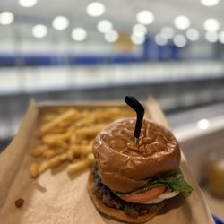Front Runners Taphouse & Kitchen