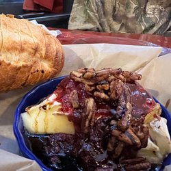 Cogs Gastropub - The baked Brie with nuts and jam was incredible