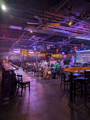 Two Tones Dueling Piano Bar by null