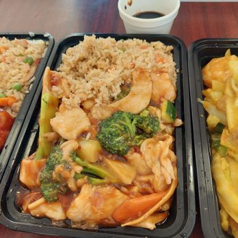 Happy Garden - C10 Garlic Chicken (a small bit of "heat") 11-16-25 - Chinese Near Me - Albuquerque, New Mexico