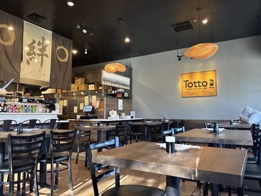 Totto Ramen & Sushi Bar by null