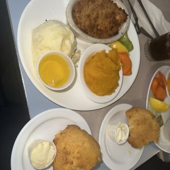 Maine Diner - Lobster Pie - Diners Near Me - Wells, Maine