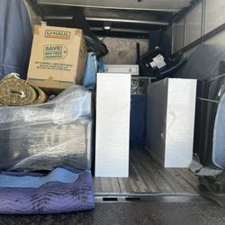 Tres Movers - Unloading the truck was just as big a task, but they pulled it off effortlessly.