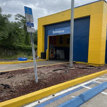Hand Car Wash - Car Wash Near Me - Kissimmee, Florida Hand Car Wash - Car Wash Near Me - Kissimmee, Florida