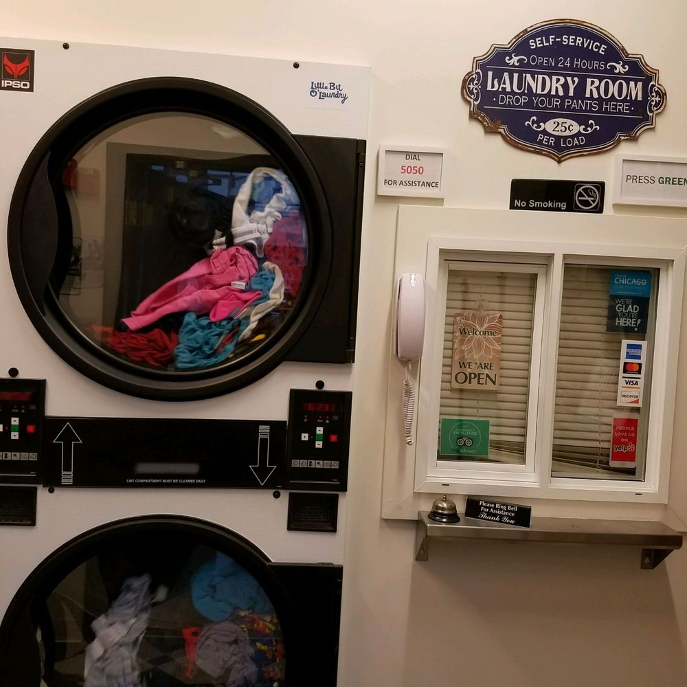 Chicago Magic Lounge - Fake Laundromat entrance... a few minutes before the show they keep the door wide open. - Magicians Near Me - Chicago, Illinois