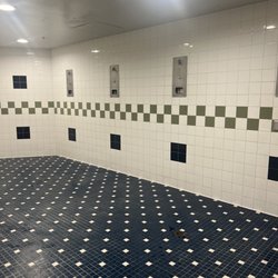 Rude Recreation Center - Mens cold showers