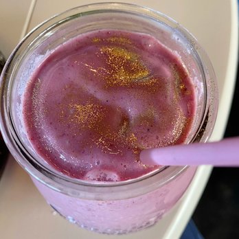 Life Garden Cafe - Berry smoothie with edible glitter - Sandwiches Near Me - Worcester, Massachusetts
