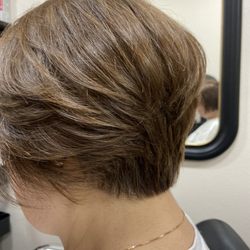 Lynn's Elegant Hair Salon