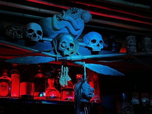 Tiki Tom's by null