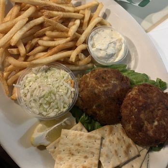 Davis' Pub - Crab Platter - American Near Me - Annapolis, Maryland