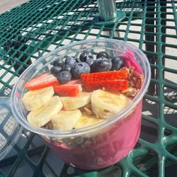 Roxberry Juice - Dragon Berry Bowl