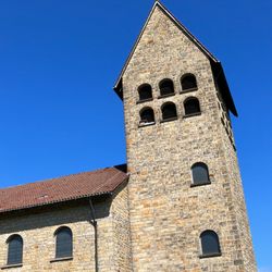 Kath. Pfarramt St. Bernward - St. Bernward - eine katholische Kirche