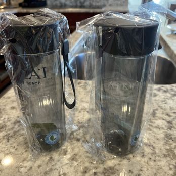 Ka La'i Waikiki Beach, LXR Hotels & Resorts - Welcome gift souvenir water bottles - Hotels Near Me - Honolulu, Hawaii Ka La'i Waikiki Beach, LXR Hotels & Resorts - Welcome gift souvenir water bottles - Hotels Near Me - Honolulu, Hawaii