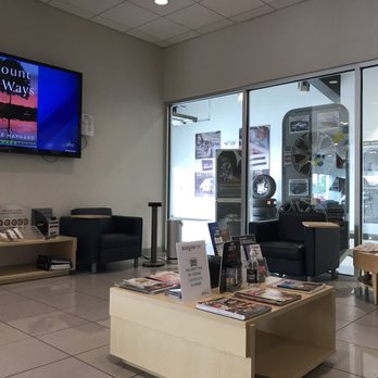 Barlow Chevrolet - The "lounge." Not bad, and it didn't smell like tires. TV was a bit loud though. - Car Dealers Near Me - Delran, New Jersey Barlow Chevrolet - The "lounge." Not bad, and it didn't smell like tires. TV was a bit loud though. - Car Dealers Near Me - Delran, New Jersey
