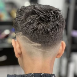 100 Stars Barber Shop & Hair Salon