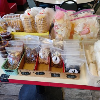 Golden Eagle Chinese Restaurant - Snacks to go - Seafood Near Me - Honolulu, Hawaii Golden Eagle Chinese Restaurant - Snacks to go - Seafood Near Me - Honolulu, Hawaii